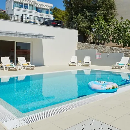 Apartmán Zen - Okrug, Heated Pool, Ev Type 2