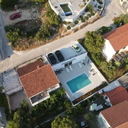 Apartamento Zen - Okrug, Heated Pool, Ev Type 2 Trogir