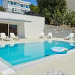 Lägenhet Zen - Okrug, Heated Pool, Ev Type 2